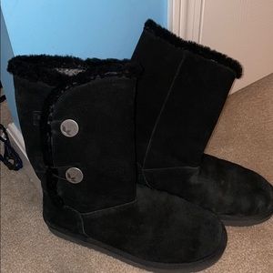 SOLD koolaburra ugg boots